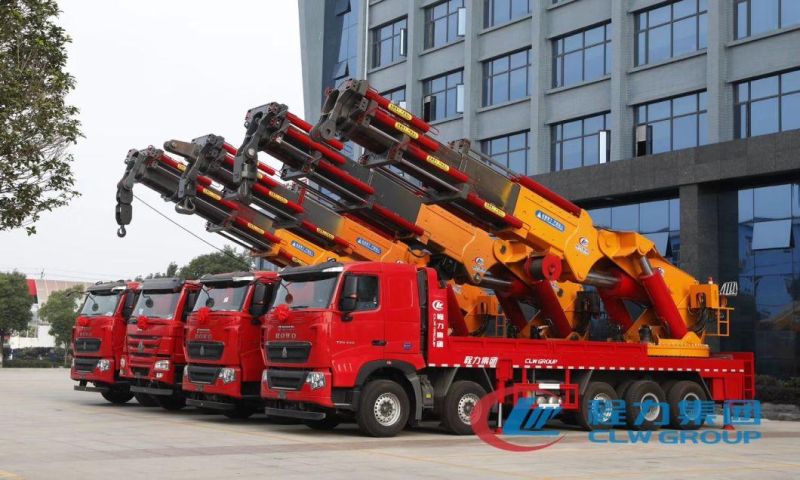 Sinotruk HOWO 6X6 12 Wheels Cargo Truck with 10 Tons Crane