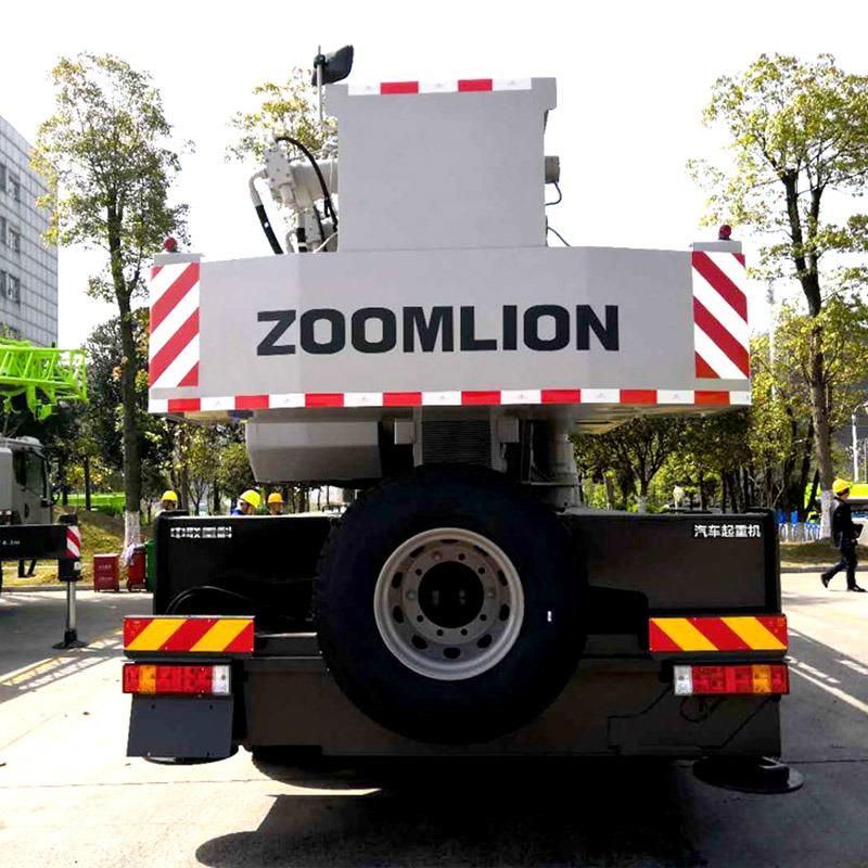 Chinese Manufacture Zoomlion Truck Crane Ztc550r532 in Stock
