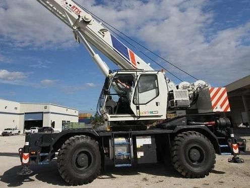 Zoomlion Truck Crane 60 Ton Rough Terrain Crane (RT60)