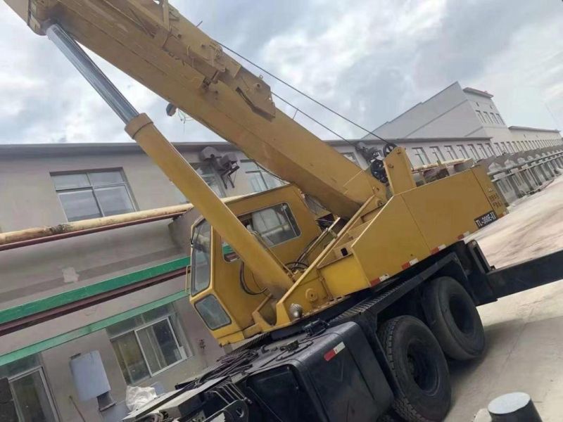 Original Color Tadano Truck Crane with 30tons Capacity