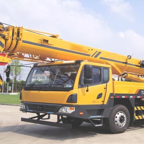 Small Truck Crane 30 Ton Tc300A with 34 M Length of Main Boom
