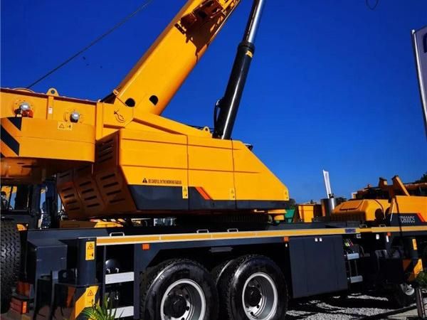 High Performance 55 Ton Truck Crane Tc600c5 with 45.6m Lifting Height