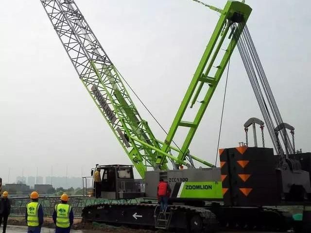 Hoist Construction Machinery 75ton Lifting Hydraulic Crawler Crane Scc750A