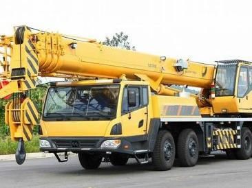 50 Ton Truck Crane with 43.5m Main Boom 5 Section Hydraulic Truck Crane Tc500A