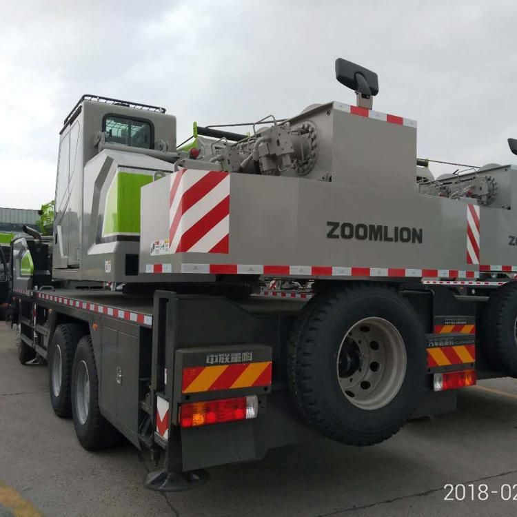 China Top Brand 25ton 5-Boom Ztc250V552 Mobile Crane Training