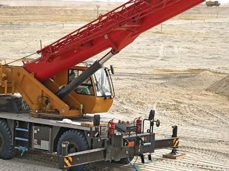 Sinomada 40ton Rough Terrain Truck Crane Src400c with High Quality for Sale