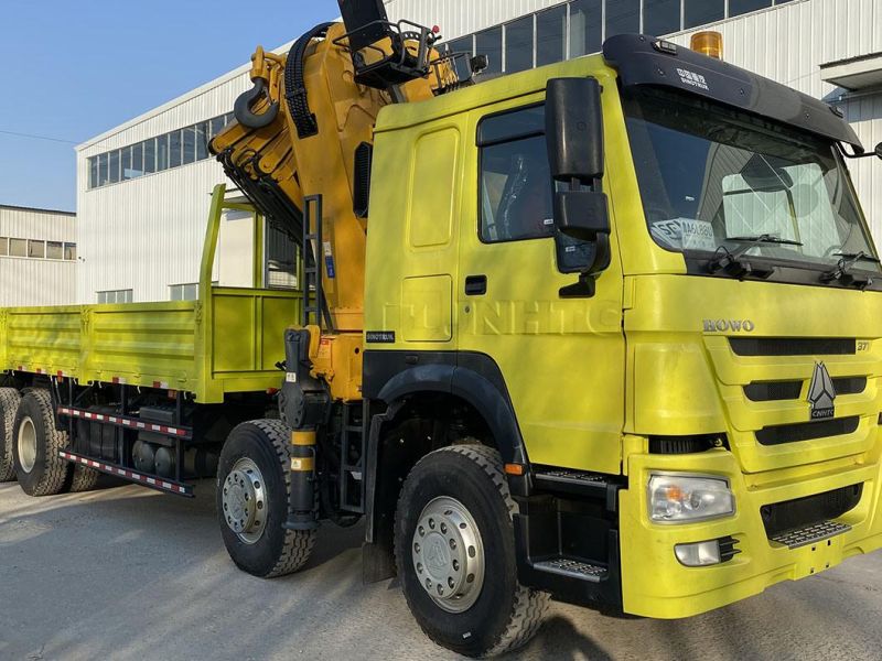 Sinotruk HOWO 8X4 Cargo Truck with 12 Tons Knuckle Boom Crane Mounted Crane Truck for Sale