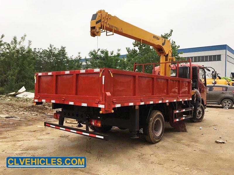 HOWO 5 Ton Straight Boom Truck Lorry Crane