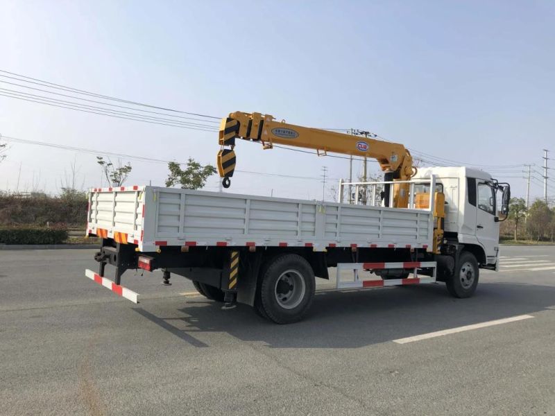 China Factory Supply Clw 4X2 2-8ton Truck Mounted Crane