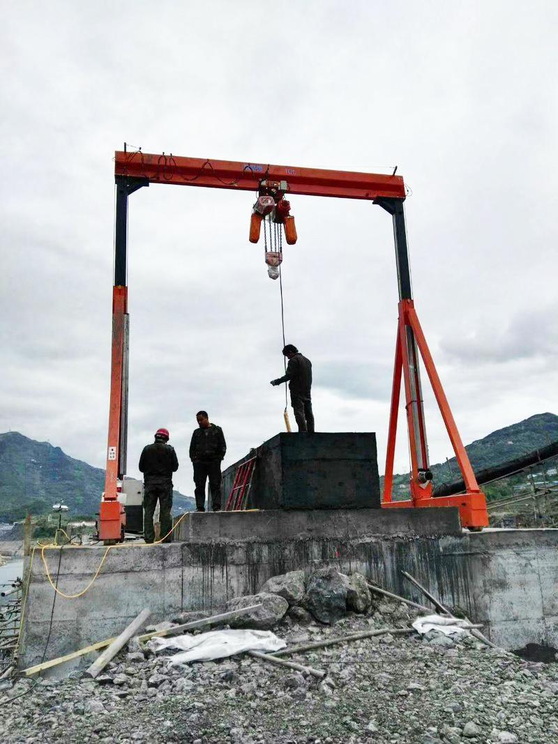 Manual Hoist Portal Adjustable Crane 2t, Mobile Crane