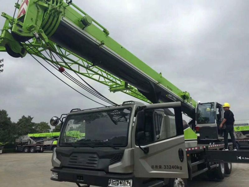 New Ztc250V Zoomlion 4 Section Boom 25 Ton Truck Crane for Sale