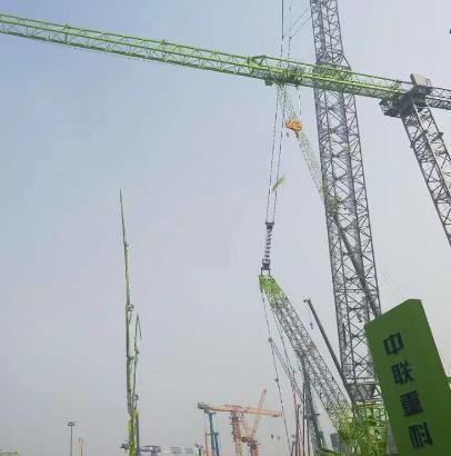 Top Brand Zoomlion 16 Ton Mobile Tower Crane Tc7035b-16