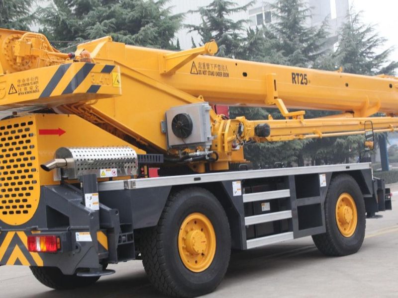 Chinese Official 25 Ton Hydraulic Rough Terrain Crane Rt25 for Sale