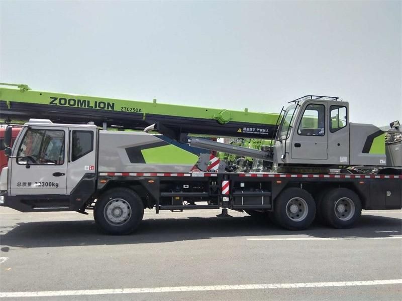 Lifting Construction Machinery Zoomlion Ztc250A New Truck Mounted Crane 25ton Telescopic Boom Mobile Truck Crane