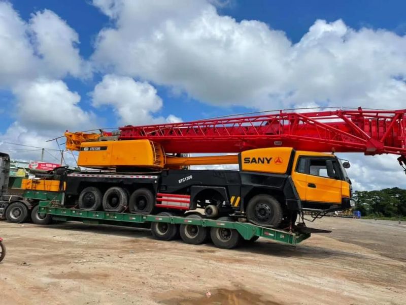 China New Earth Moving Machinery Stc1300 130 Tons Stc1300S Mobile Hydraulic Truck Crane for Sale