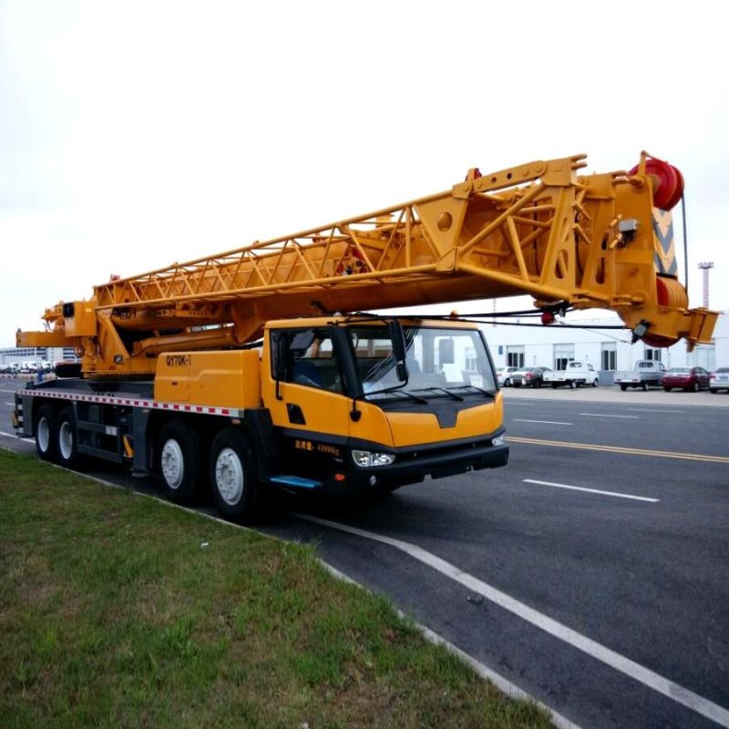 Hot Sell 70 Ton Mobile Lifting Crane with 59.5m Lift Height Qy70K-I