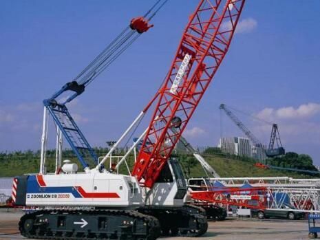 180 Ton Zoomlion Crawler Crane in Discount