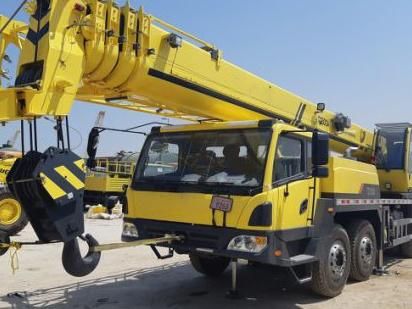 50 Ton Truck Crane with 43.5m Main Boom 5 Section Hydraulic Truck Crane Tc500A