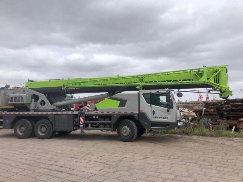 China Brand Zoomlion Hydraulic 30 Ton Mobile Truck Crane Ztc300e552 Ztc300h at Cheap Price for Sale