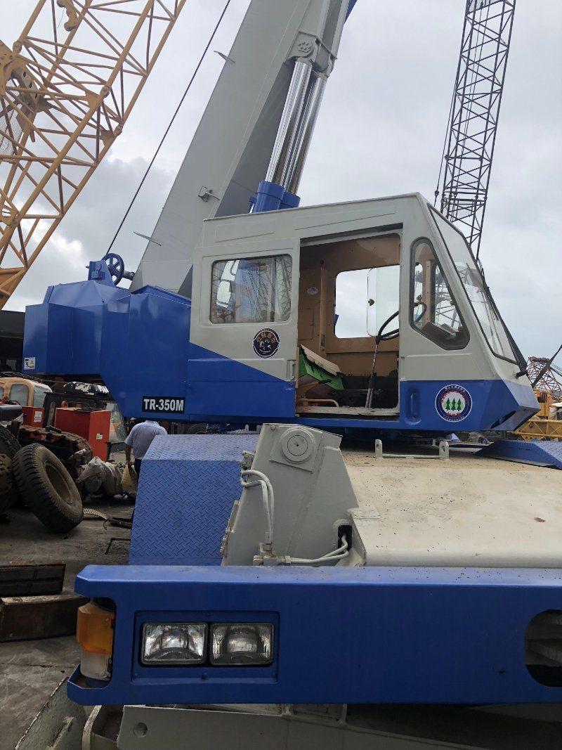 35 Tons Truck Crane Suitable for Construction Site and Workshop