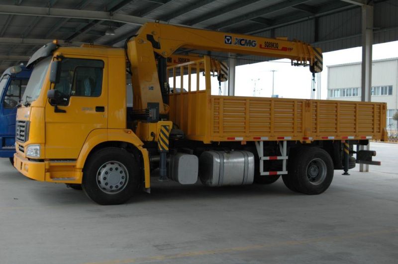 Sinotruck 6X4 Truck with 50 Ton Mounted Crane for Sale