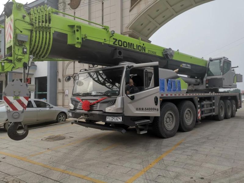 Zoomlion New Design 95t Hydraulic Boom Mobile Truck Crane Ztc950e753