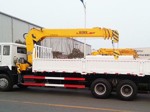 Famous Brand 17 Ton Truck Mounted Crane with Crane Parts