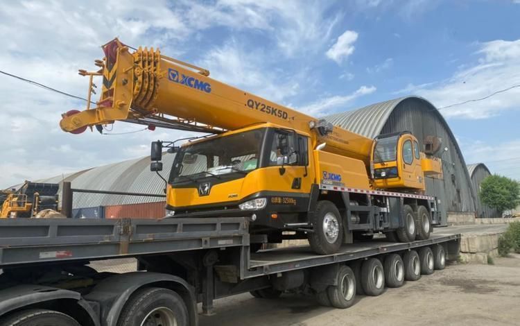 China Top Brand Xuzhou Official Xmg Latest Hydraulic Mobile Crane in Stock Five Section Boom EXW 25 Ton Truck Crane (QY25K5D)