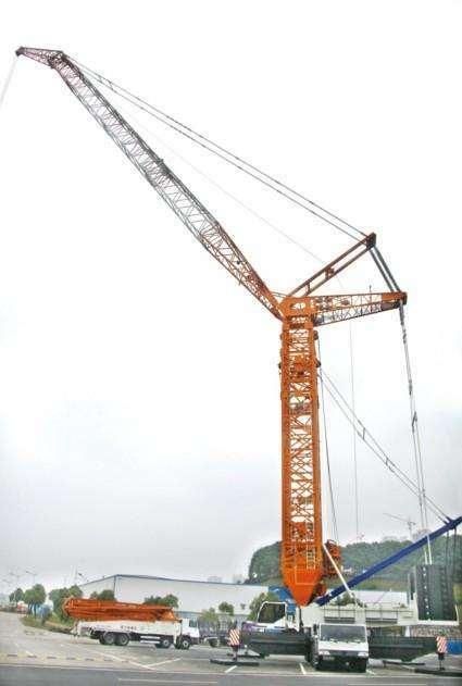 Chinese 20 Ton Luffing Jib Tower Crane with Factory Price