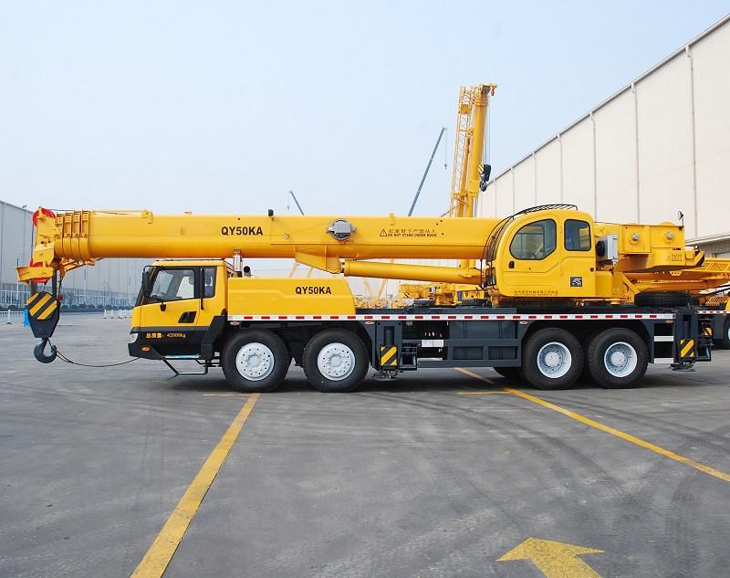 Chinese Hot Model Qy50ka 50ton Truck Crane with Pilot Control Cheap Price