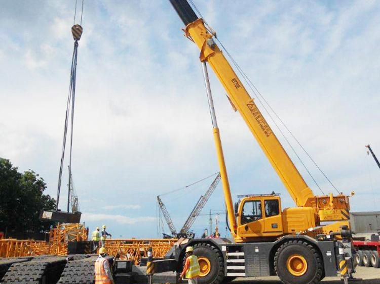 70 Ton Rough Terrain Crane Rt70e in China