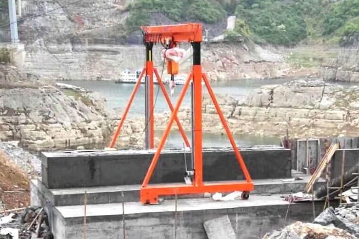 Manual Gantry Crane 500kg with CE Certificated