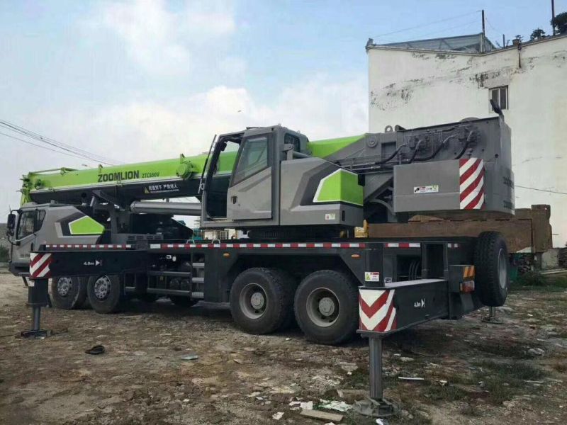 Zoomlion 55t Truck Crane Qy55V532.2 in Mongolia Price