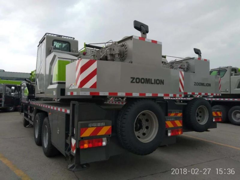 Zoomlion Small 25ton Truck Crane Ztc250V451 Stock Sale