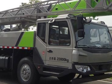 80t Truck Mounting Crane 56m Height Truck Crane Qy80V