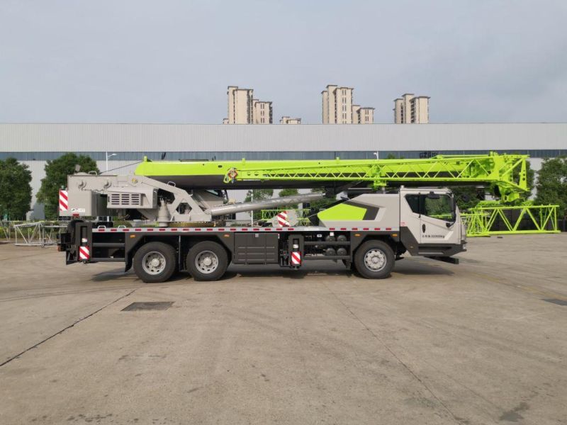 Low Price 30 Ton New Zoomlion Ztc300V452 Truck Crane