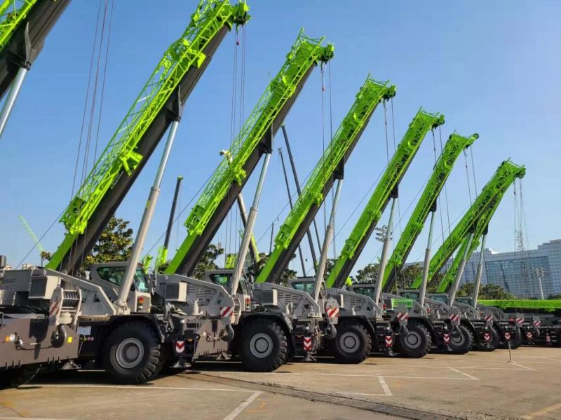 Hot Sale Zoomlion New Design 60ton Max Moment Rough-Terrain-Crane Zrt600