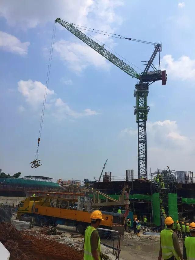 Chinese Top Brand Zoomlion 25 Ton Luffing-Jib Tower Crane L400-25 in Dubai for Hot Sale