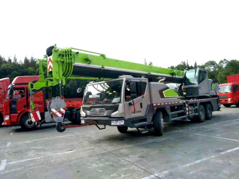 Factory Direct Sale Construction Equipment 30 Ton Truck Crane Ztc300V532