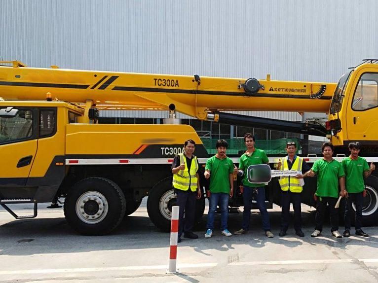 Small Truck Crane 30 Ton Tc300A with 34 M Length of Main Boom