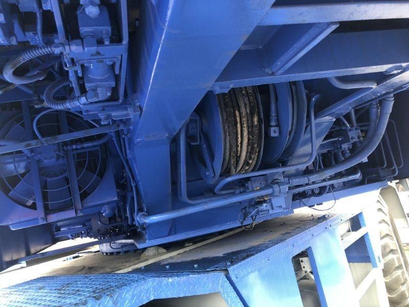 35 Tons Truck Crane Suitable for Construction Site and Workshop