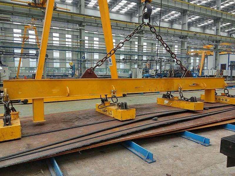 Top Quality Double Girder Electromagnet Overhead Crane for Steel Mills Using