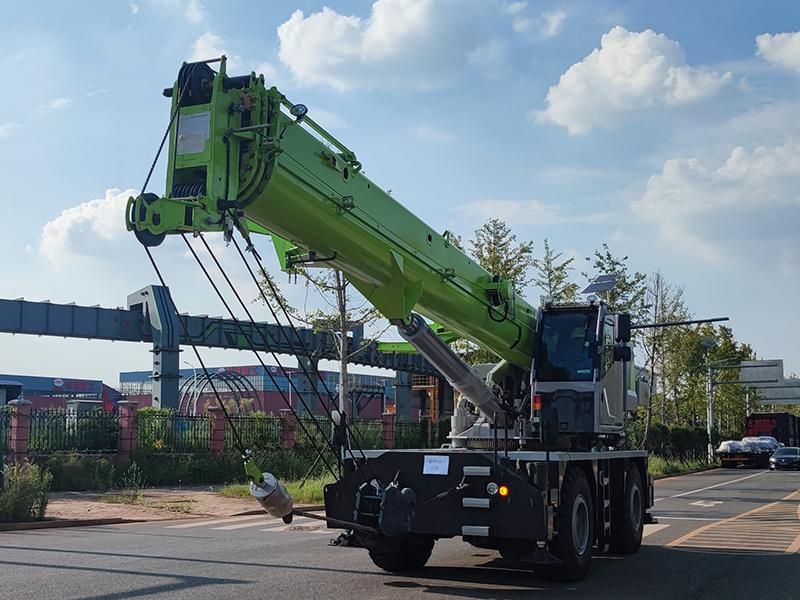 Zoomlion 40 Ton Mobile Crane Zrt400 Rough Terrain Crane