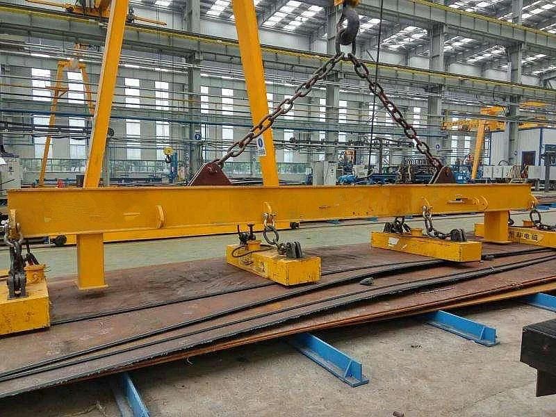 Heavy Duty 18ton Overhead Crane with Magnetic Chuck for Customers