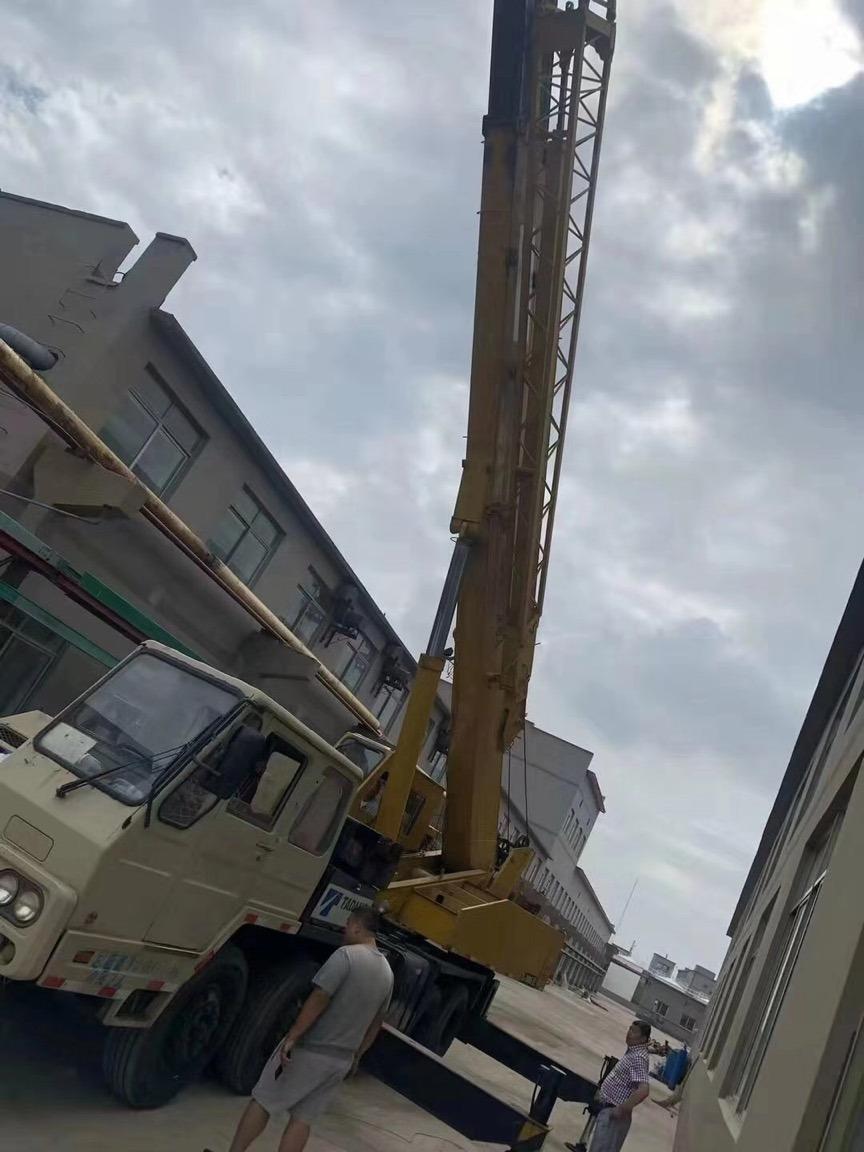 Original Color Tadano Truck Crane with 30tons Capacity