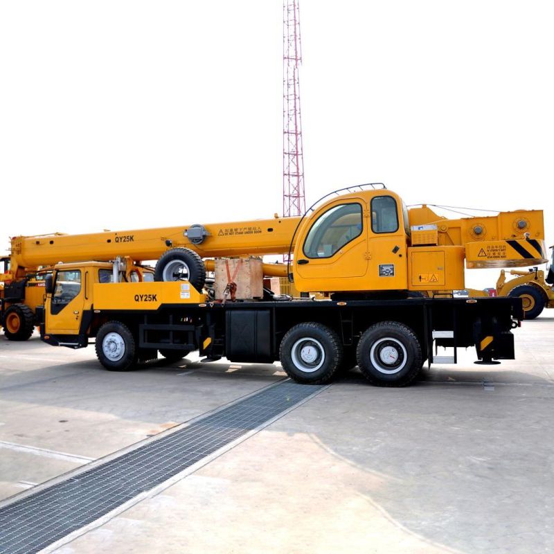 Hot Selling Lifting Construction Equipment 25 Ton Small Mobile Truck Crane Qy25K5d