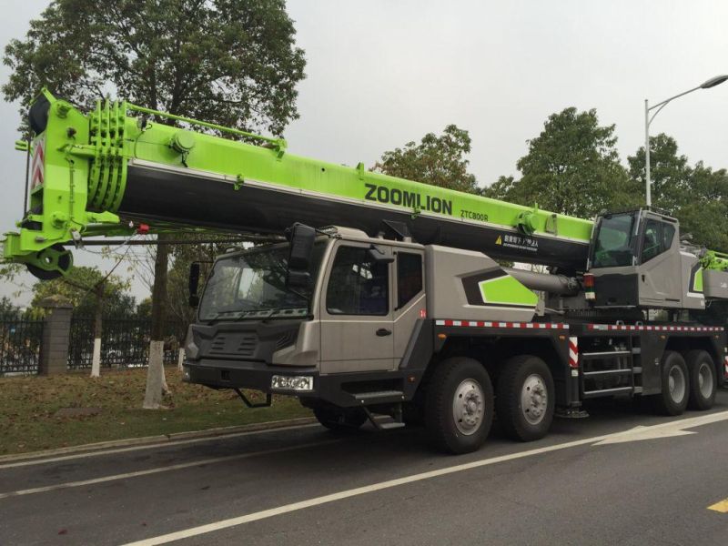 70 Ton Lifting Machinery Zoomlion Ztc700V552 Mobile Truck Crane