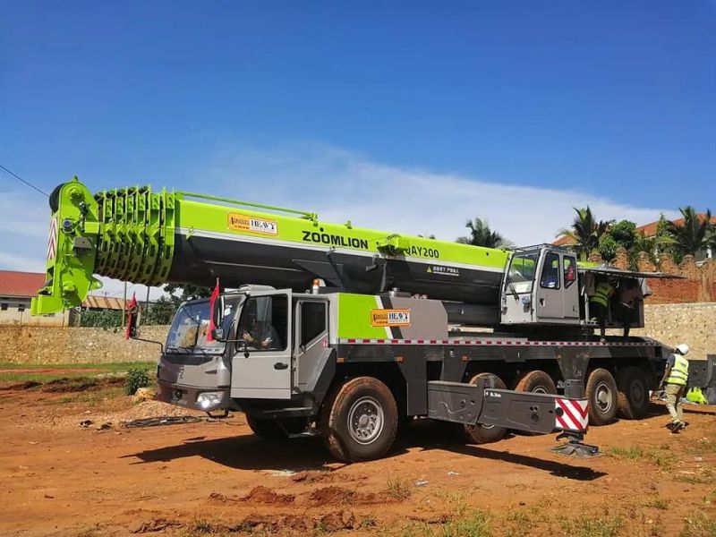 Zoomlion Zat2000V753 200 Ton All Terrain Crane with High Quality