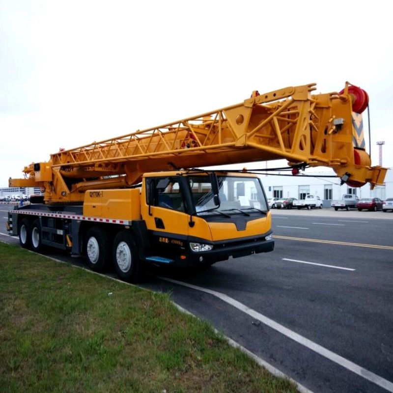Sale of China 70 Ton Modern Hydraulic Truck Crane at Low Price Qy70K-I