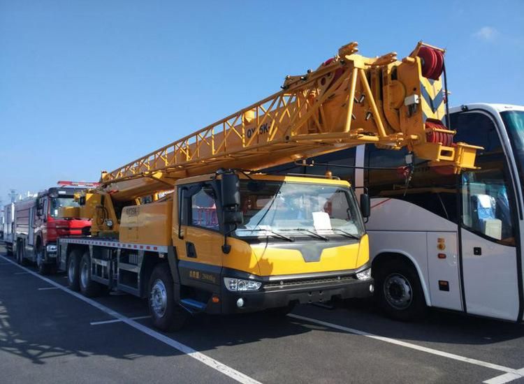 China Manufacturer Crane Hoist 25 Ton Lorry Crane (QY25K-II)